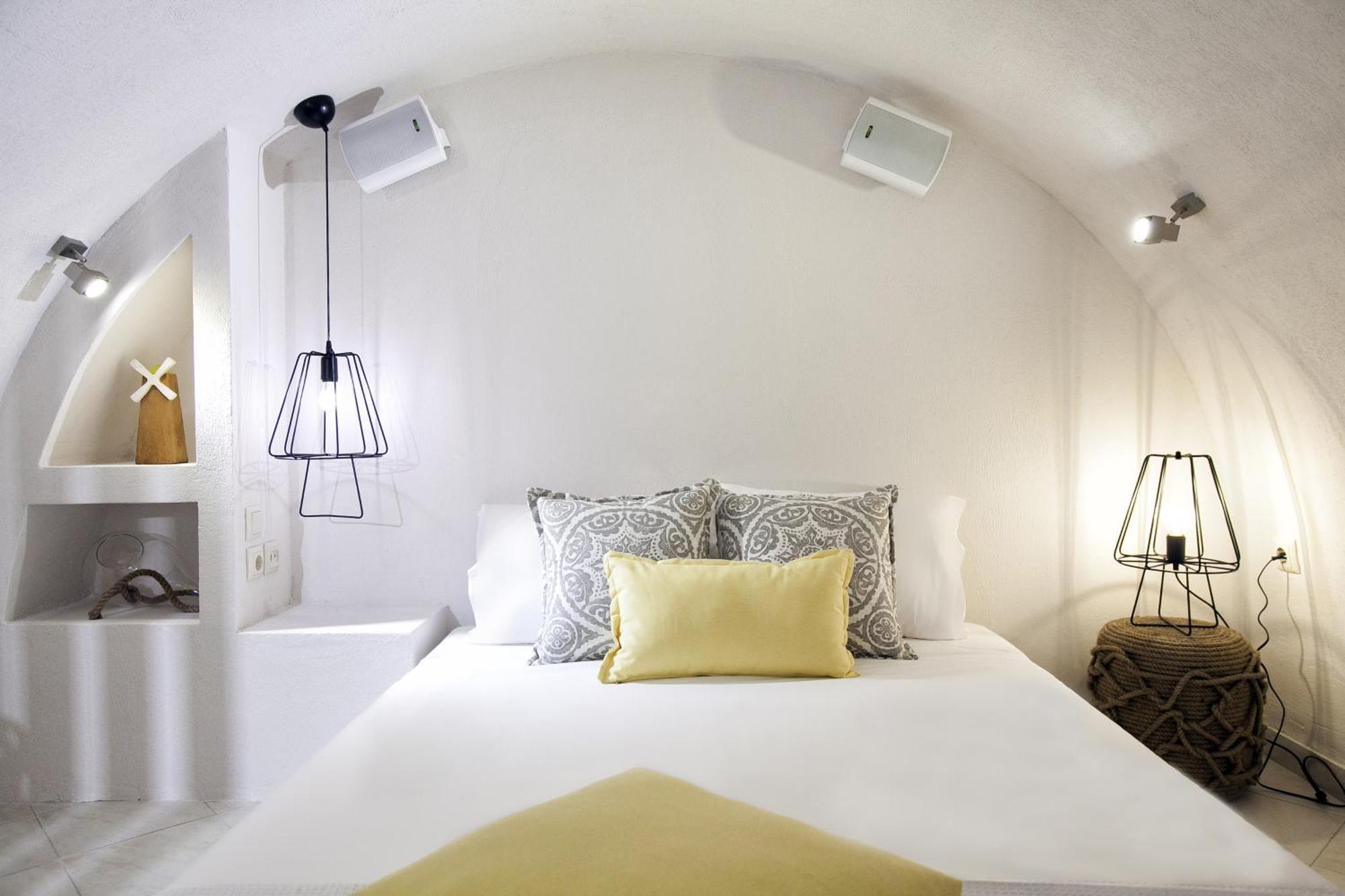 Privee Santorini Hotel Perissa  Quarto foto